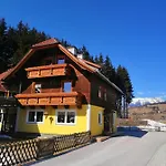 Taurachblick Apartment *