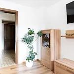 Taurachblick Apartment *