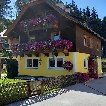 Taurachblick Apartment *